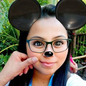 Meet your Posher, Raquel